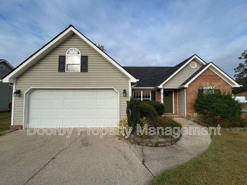 14 Bunker Dr in Rossville, GA - Building Photo