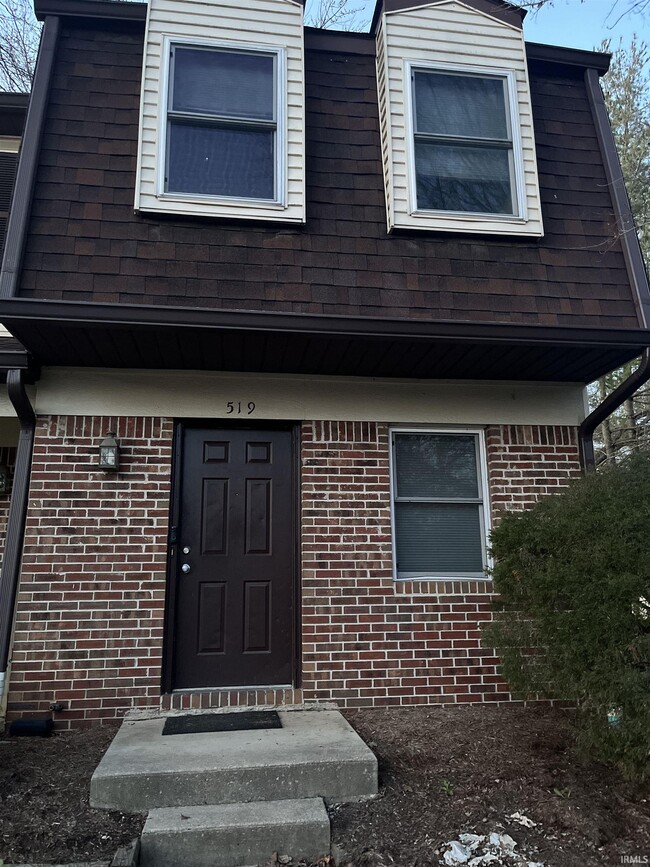 property at 519 E Graham Pl