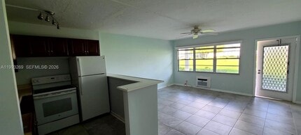 7 Fanshaw A in Boca Raton, FL - Building Photo - Building Photo