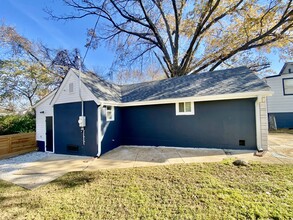 7207 Harney Ave in Jennings, MO - Building Photo - Building Photo