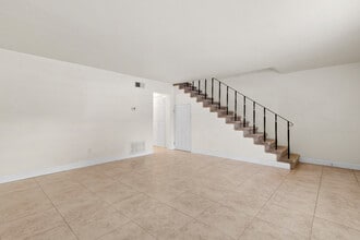 101 E Cypress Ave in Redlands, CA - Building Photo - Building Photo