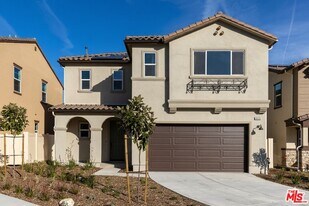 23725 Orange Blossom Dr in Santa Clarita, CA - Building Photo