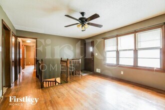 415 SW Stratford Rd in Lee's Summit, MO - Building Photo - Building Photo