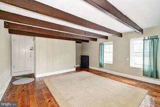 38 S Main St in Pennington, NJ - Building Photo - Building Photo