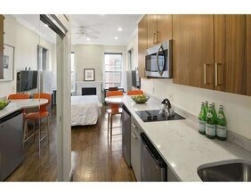 17 Cazenove St in Boston, MA - Building Photo - Building Photo