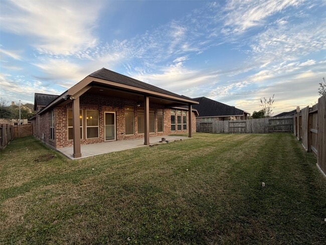 2011 Lone Pine Ct in Richmond, TX - Foto de edificio - Building Photo