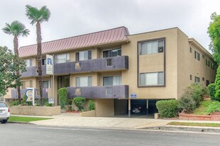 11815 Mayfield Ave Apartments