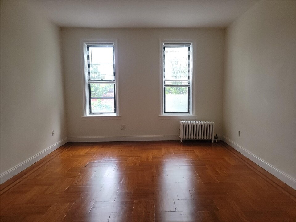 35-06-35169 169th St in Queens, NY - Building Photo