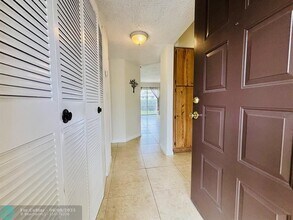 2391 NW 89th Dr in Coral Springs, FL - Building Photo - Building Photo