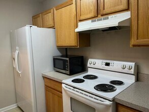 2652 S Knightsbridge Cir in Ann Arbor, MI - Building Photo - Building Photo