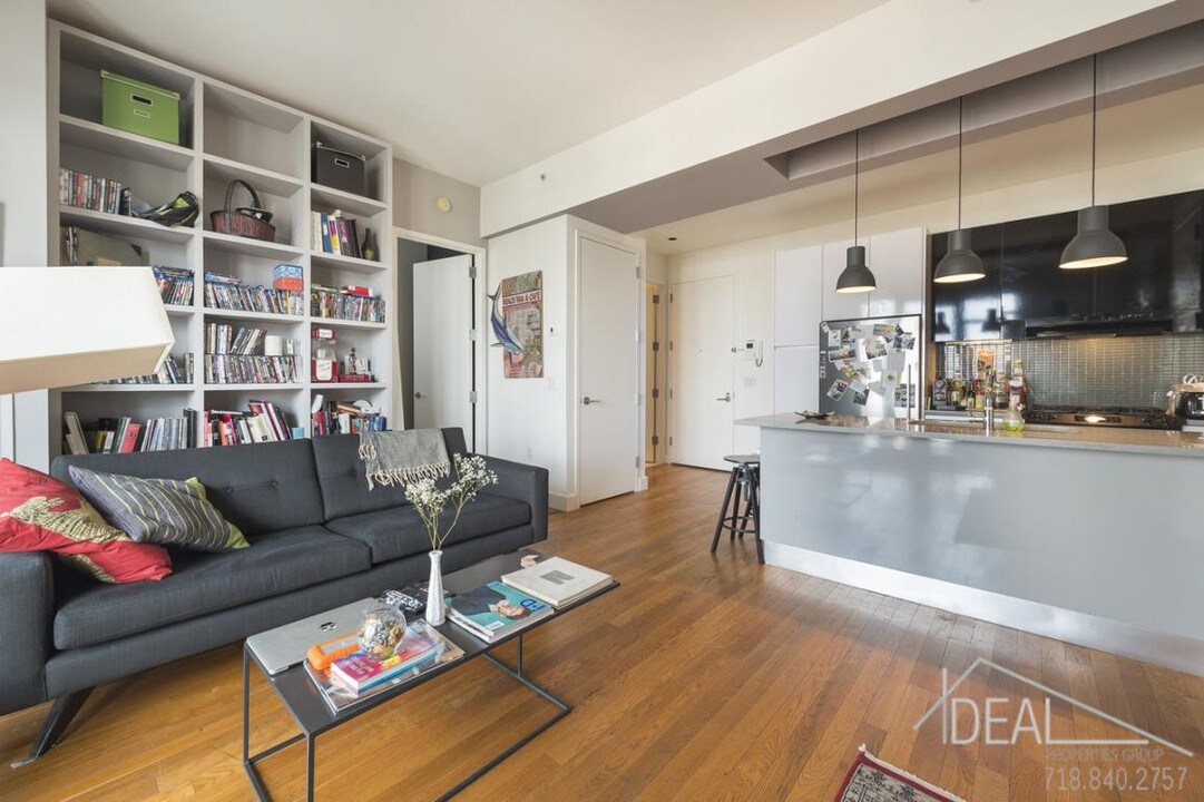 315 Gates Ave in Brooklyn, NY - Building Photo