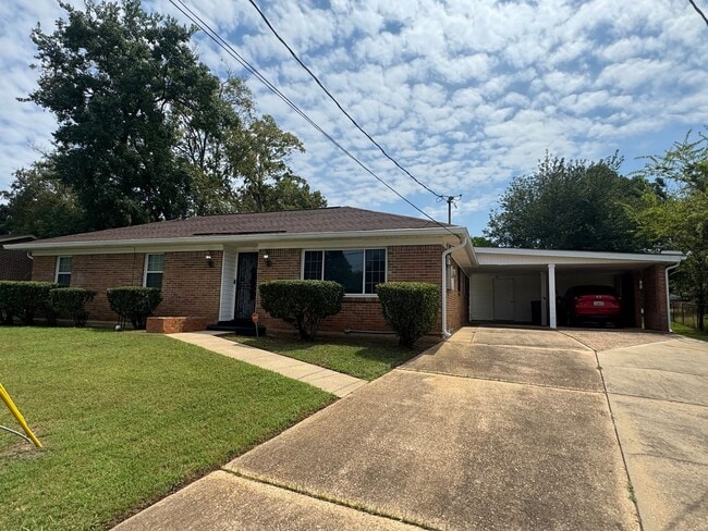 2816 Tremont St in Montgomery, AL - Building Photo - Building Photo