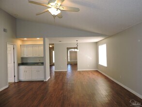 1897 Gulf Bay Ln in Pensacola, FL - Building Photo - Building Photo