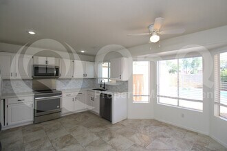 137 W Leah Ct in Gilbert, AZ - Building Photo - Building Photo