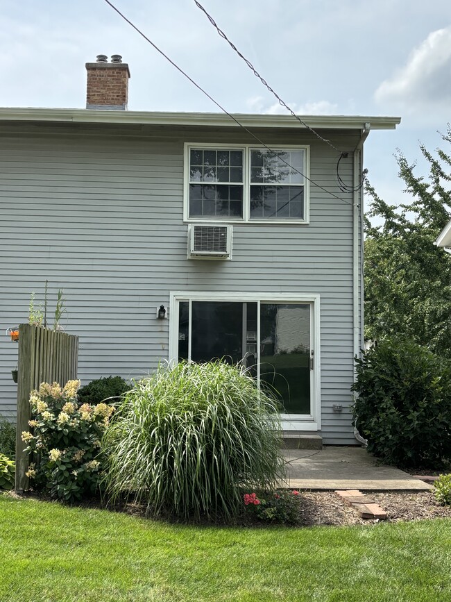 14 S Huffman St in Naperville, IL - Building Photo - Building Photo