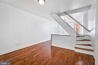 1109 Sterrett St photo'