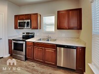 7427 Twin Pine Ct in Converse, TX - Foto de edificio - Building Photo