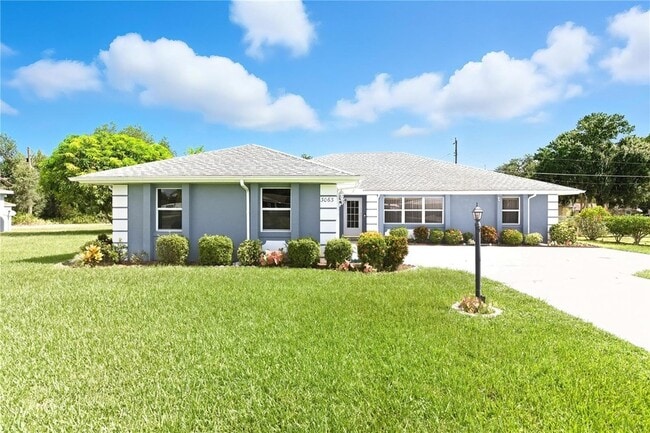 3063 Lake June Blvd in Lake Placid, FL - Foto de edificio - Building Photo