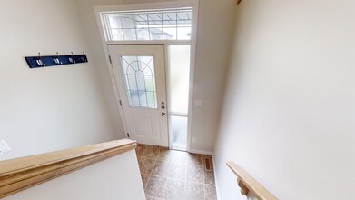 9061-9131 131 Ave in Grande Prairie, AB - Building Photo - Building Photo