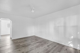 13410 S Vermont Ave in Gardena, CA - Building Photo - Building Photo