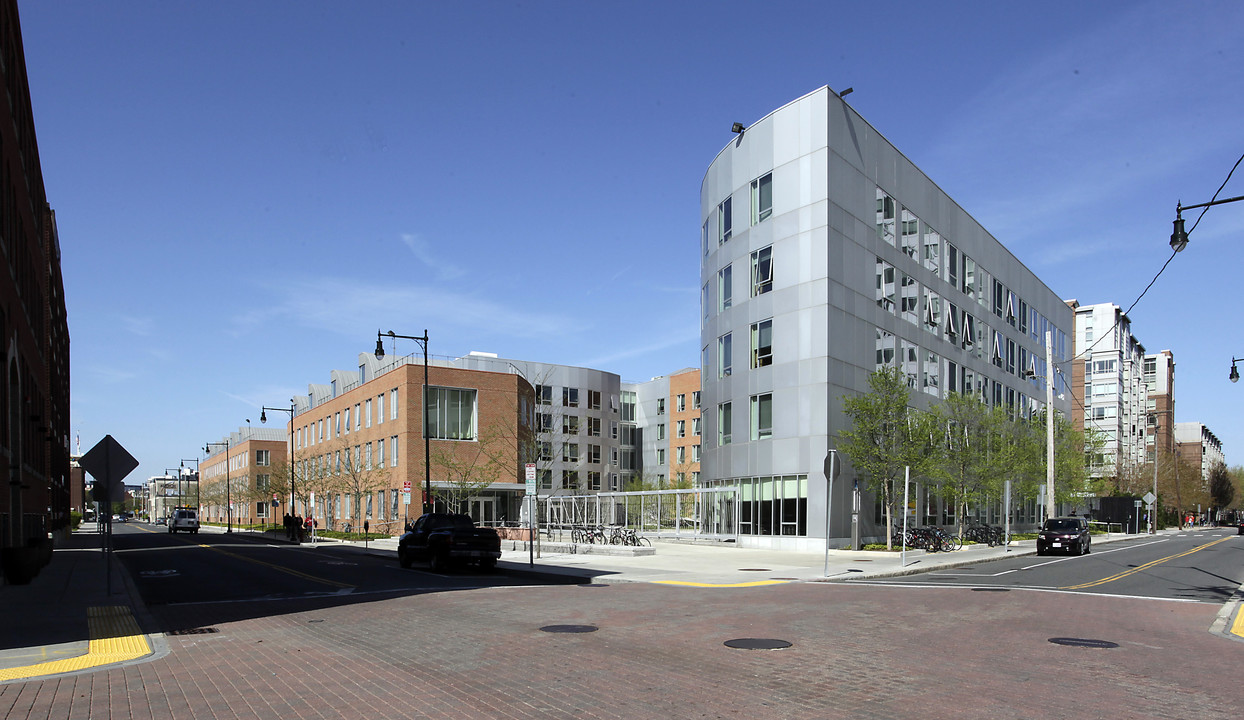 Ash Down House in Cambridge, MA - Foto de edificio