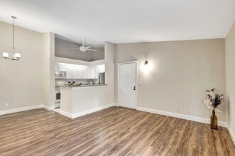 1109 Duncan Cir, Unit 201 in Palm Beach Gardens, FL - Building Photo - Building Photo