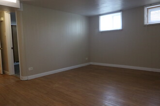 17941 Burnham Ave-Unit -B-2 in Lansing, IL - Building Photo - Building Photo