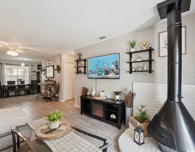 property at 923 Vance Jackson Rd