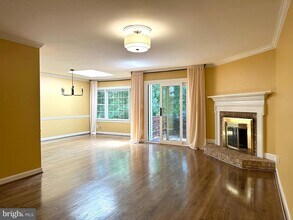 6353 Brampton Ct in Alexandria, VA - Building Photo - Building Photo