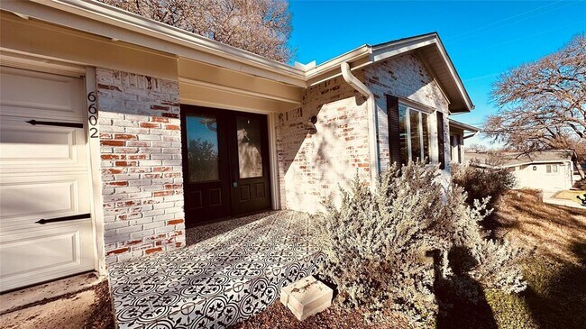 6602 Willamette Dr in Austin, TX - Building Photo - Building Photo