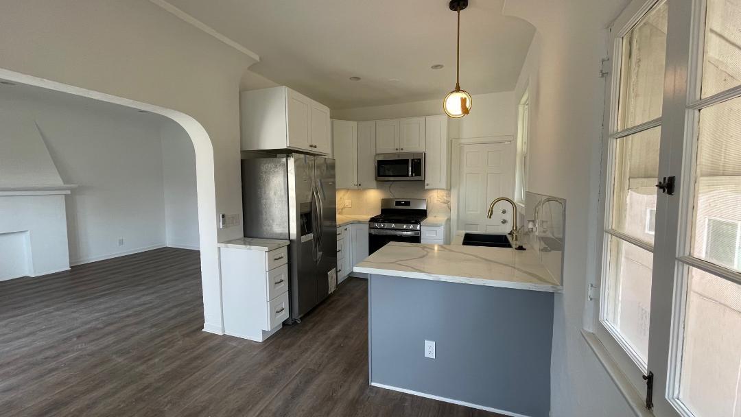 1540 S Sherbourne Dr in Los Angeles, CA - Building Photo