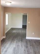 1220 Thayer St in New Orleans, LA - Foto de edificio - Building Photo
