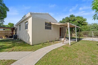 201 S Biscayne River Dr in Miami, FL - Building Photo - Building Photo