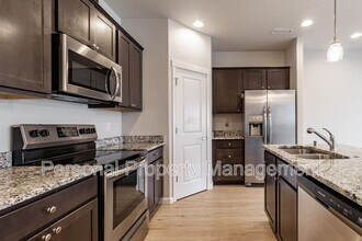 5828 NE 56th Pl in Vancouver, WA - Building Photo - Building Photo