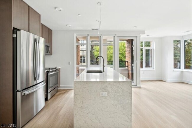 property at 14 Lincoln Pl