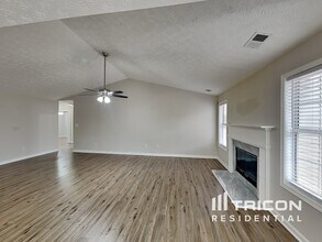 605 Connors Path in Locust Grove, GA - Building Photo - Building Photo