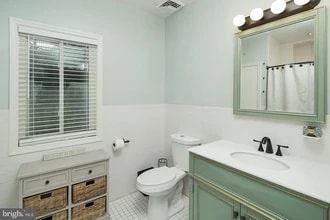 7646 Ardleigh St in Philadelphia, PA - Foto de edificio - Building Photo