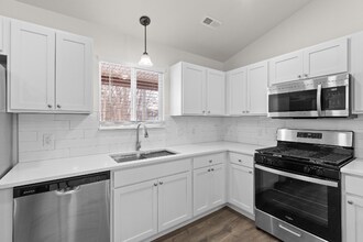 4731 Basin St in Adrian, MI - Building Photo - Building Photo