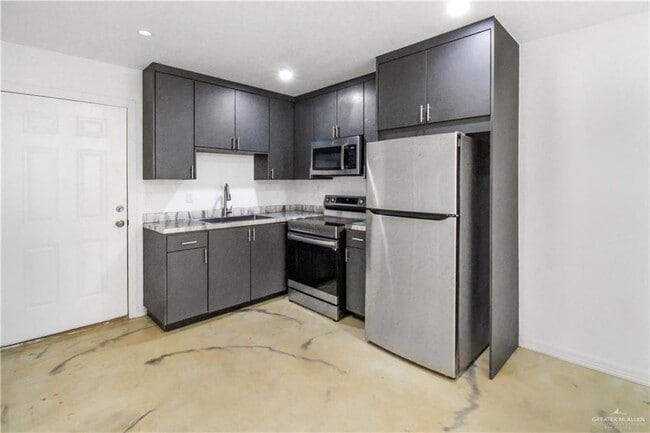 property at 8 N Lotto Ln