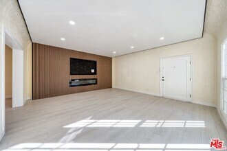 5355 W 8th St in Los Angeles, CA - Building Photo - Building Photo