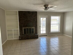 403 E F St in Jenks, OK - Building Photo - Building Photo