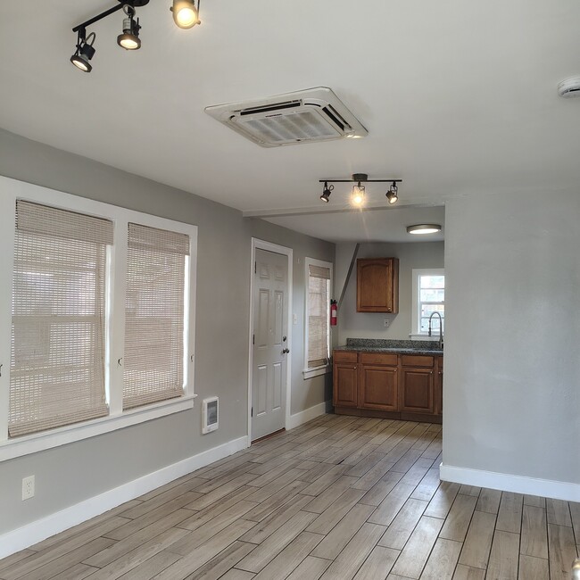 703 E Hanlon St in Tampa, FL - Foto de edificio - Building Photo