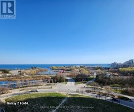 30 Shore Breeze Dr in Toronto, ON - Building Photo - Building Photo