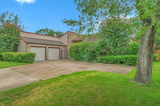 10919 Paulwood Dr in Houston, TX - Foto de edificio - Building Photo