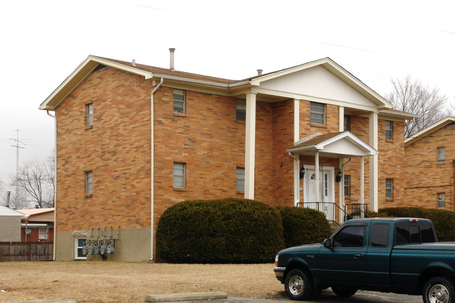 5509 Yucca Ln in Louisville, KY - Foto de edificio - Building Photo