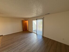 650 Taybin Rd NW in Salem, OR - Foto de edificio - Building Photo