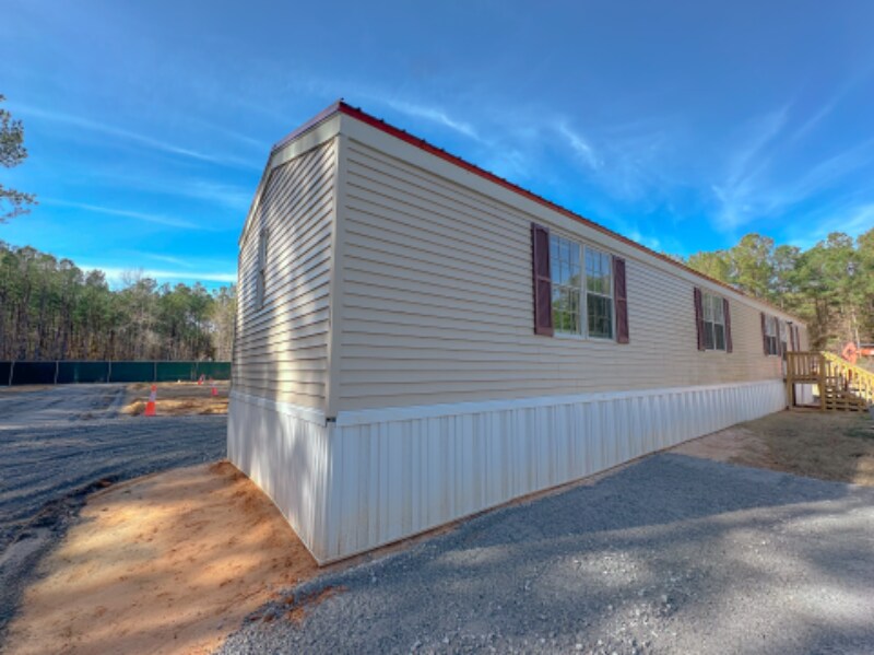 2107 Harristown Rd in St. Stephen, SC - Building Photo