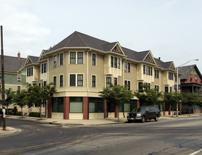 Adelaide in Providence, RI - Foto de edificio - Building Photo