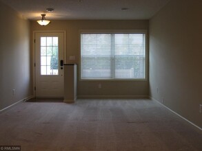 2113 Cedar Grove Trl in Eagan, MN - Building Photo - Building Photo