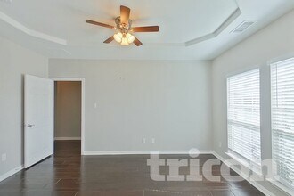 131 Lake Trail Dr in Red Oak, TX - Building Photo - Building Photo